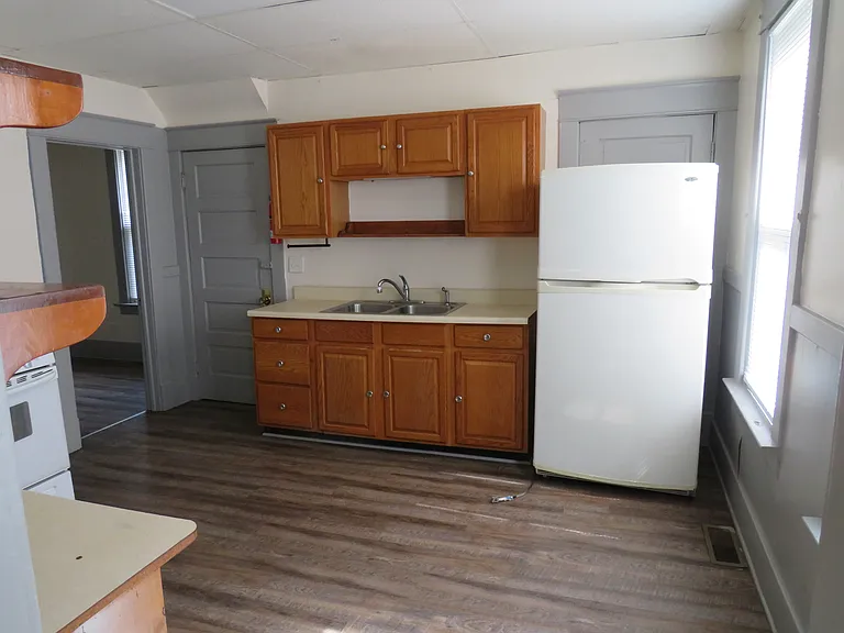 1423-25 Atkins St #1 — Photo 10