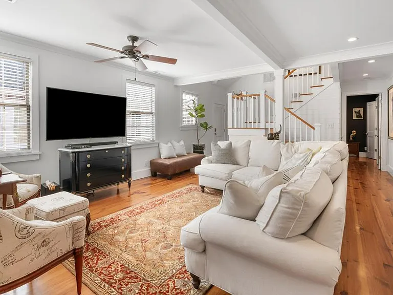 59 Beverly Rd — Photo 10