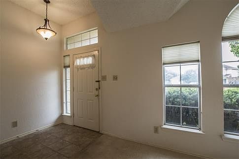 2nd image of 2955 Moreau Ct