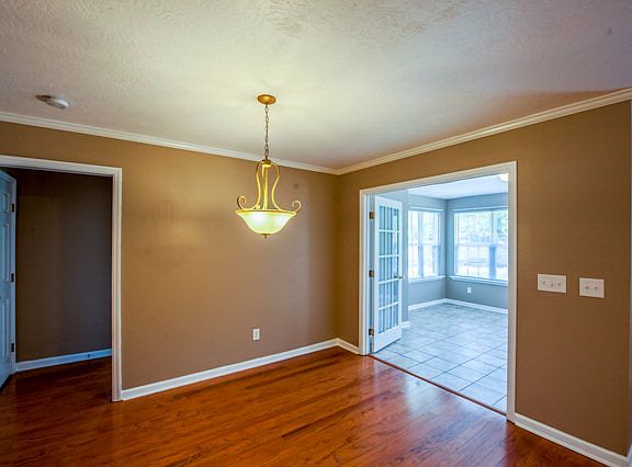 4th image of 538 Wickham Dr