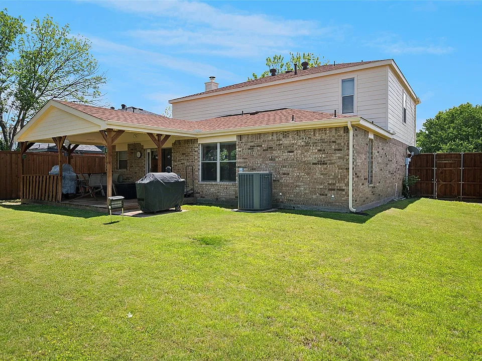 2313 Tisbury Way
