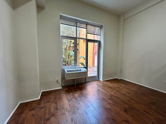4th image of 529 Stevenson St #117