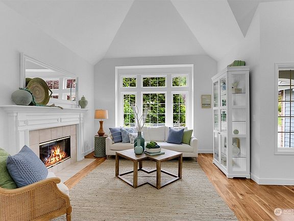 2nd image of 18035 NE 109th Court