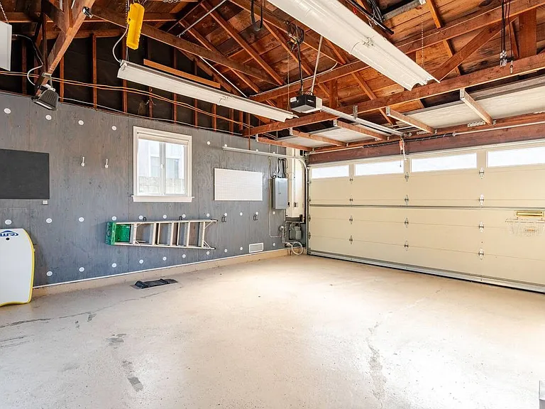 339 Nelson Ave — Photo 32