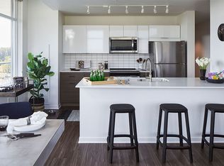 650 SW Gaines St APT 1907, Portland, OR 97239