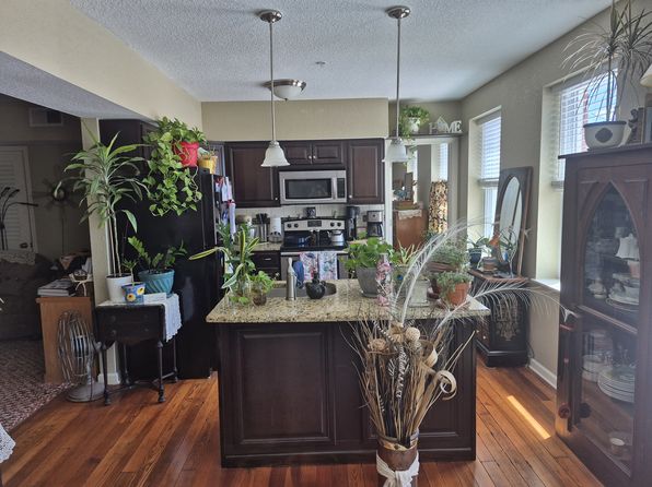 139 W Peoria St #303