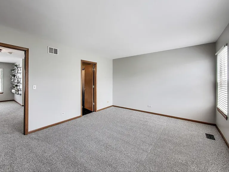 985 Manchester Cir #985 — Photo 17