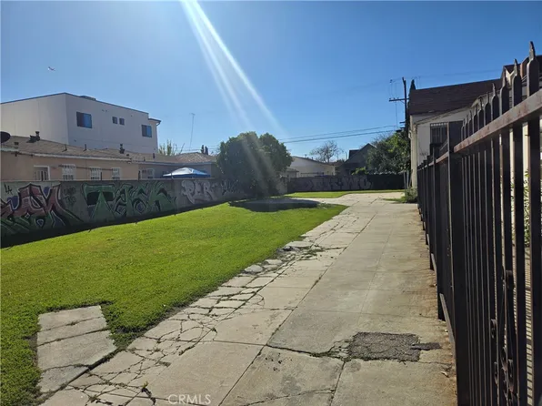 7411 S Normandie Ave Lot 18, Los Angeles, CA 90044