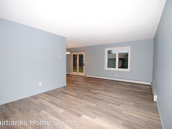 2nd image of 4922 Princeton Dr