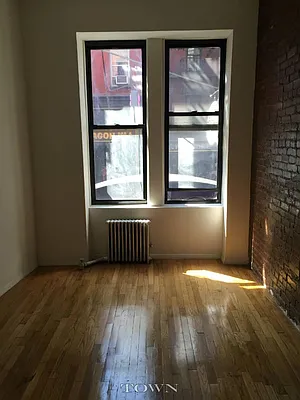 Rented by Town Residential | media 9