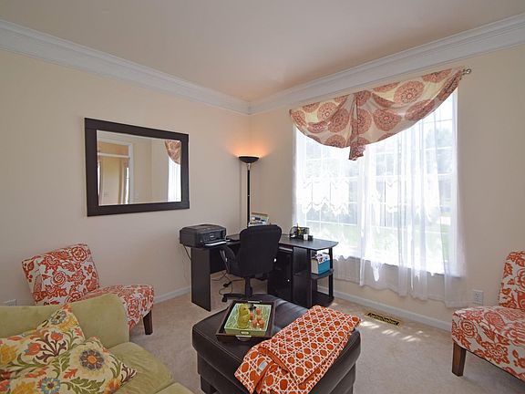 3rd image of 1098 Torrey Pines Dr