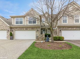 135 River Mist Dr, Oswego, IL