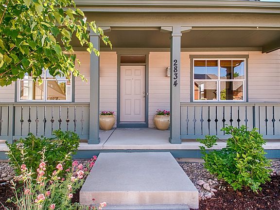 2nd image of 2834 Crater Lake Ln