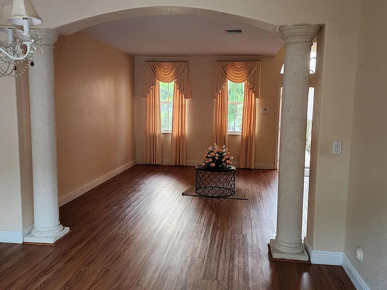 10530 Galleria St — Photo 3