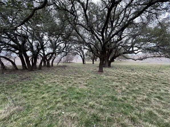 524 Comanche Lake Rd, Comanche, TX 76442