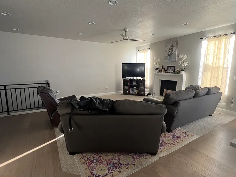 530 S 430 W — Photo 9