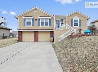 1610 Johnston Dr, Raymore, MO 64083