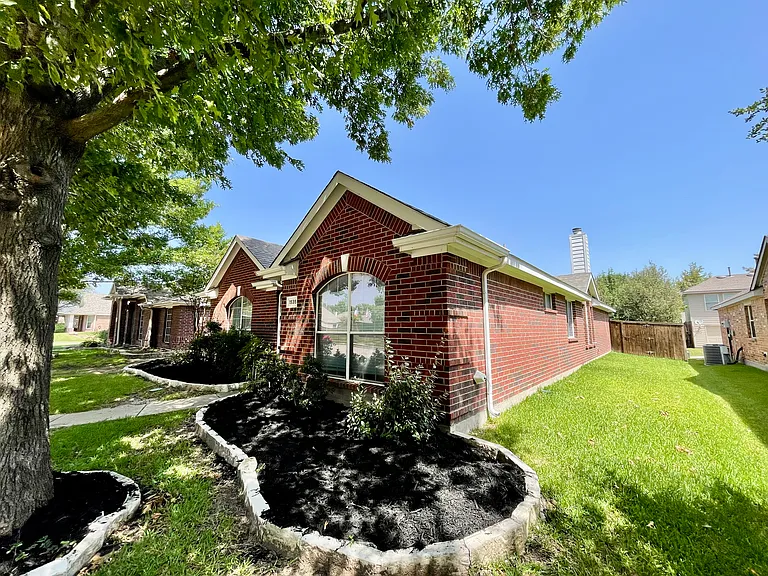 1535 Silver Spur Dr — Photo 30
