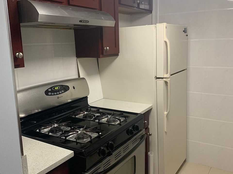 2nd image of 3811 108th St