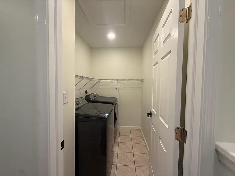 1319 Mohr Cir — Photo 21