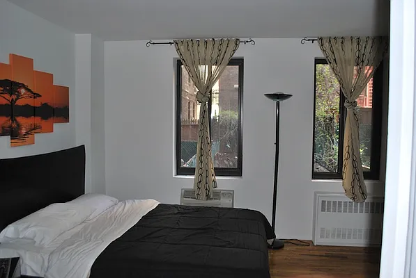Rented by KVNY Soho | media 35