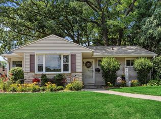 4614 Harding Rd, Kenosha, WI 53142