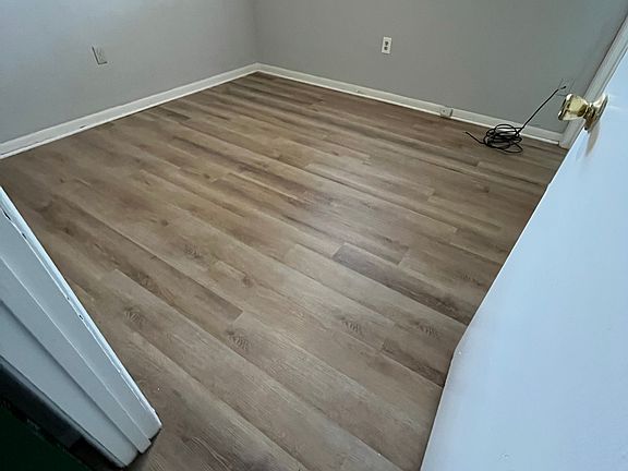 4th image of 3827 NE 13th Dr