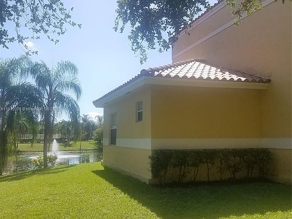 4th image of 4024 NW 90th Ave #4024