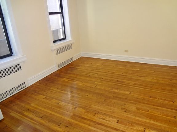 5th image of 6015 Woodside Ave Ste A