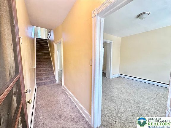 2nd image of 713-715 E 5th St