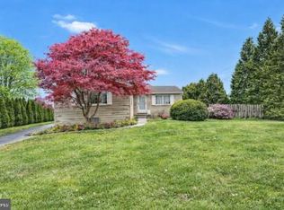 1892 Weavertown Rd, Douglassville, PA 19518