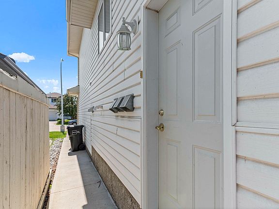 2nd image of 2848 41a Ave NW