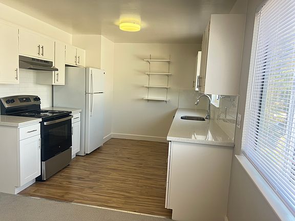 3rd image of 200 Monterey St APT 9