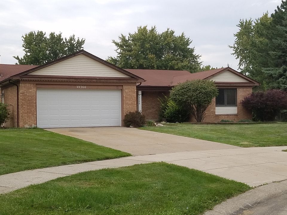 1st image of 44266 Leeann Ln