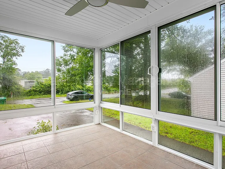 8514 Wetherly Dr — Photo 15