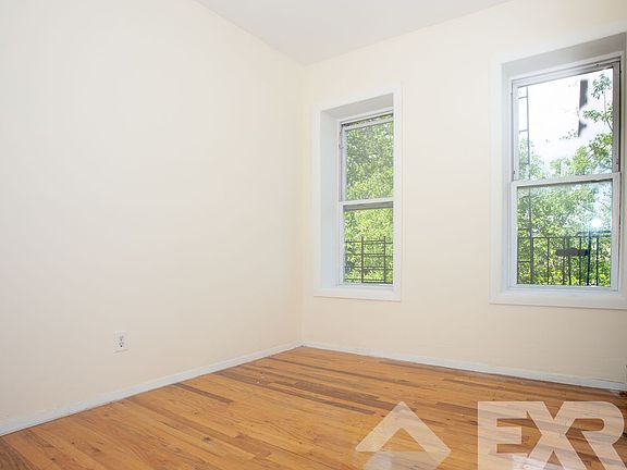 3rd image of 709 Dekalb Ave APT 29