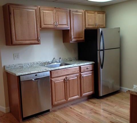 3rd image of 5 Hammatt St Unit 1