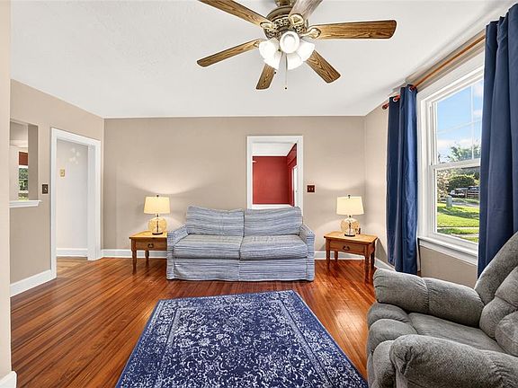 4th image of 1139 NE 8TH STREET