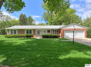 1218 Skylark Dr, Omaha, NE 68144