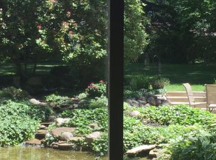 428 Spring Grove Dr, Tallmadge, OH 44278