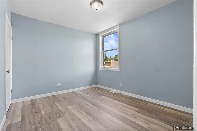 10911 W 44th Pl — Photo 7