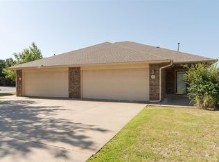 10 NW 156th St #10, Edmond, OK 73013