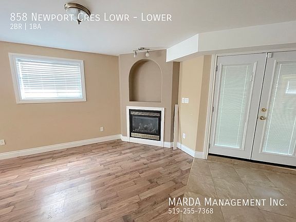 3rd image of 858 Newport Cres