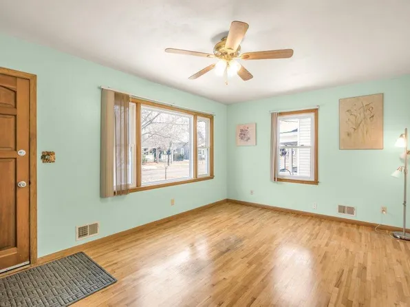 327 20th Ave N, Saint Cloud, MN 56303