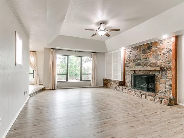 501 SE 34th St, Moore, OK 73160
