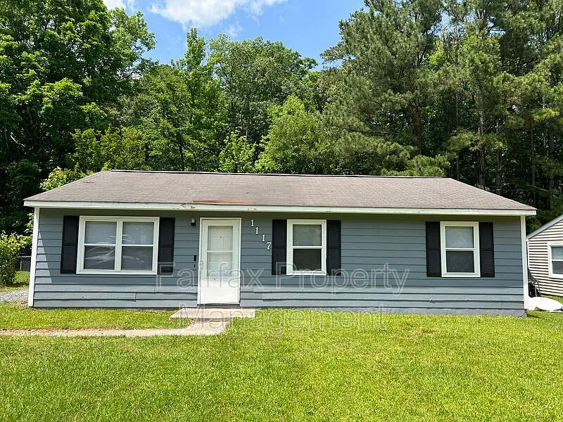 3 bed, 2.0 bath, 1120 sqft, $1,850 — Photo 2
