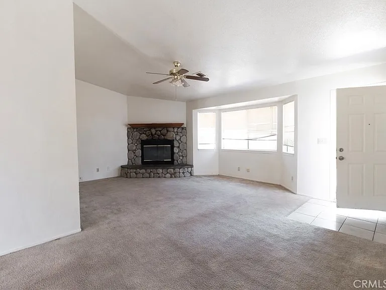 32303 Sapphire Rd — Photo 4