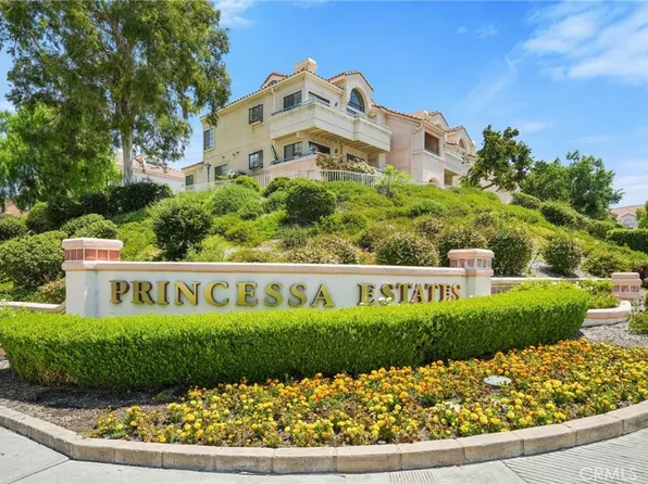 18213 Flynn Dr Unit 136, Canyon Country, CA 91387