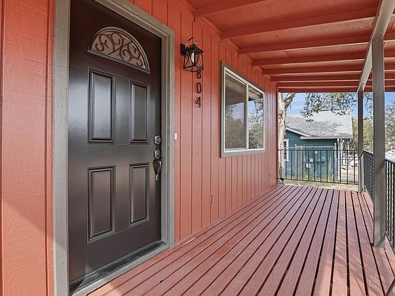 5th image of 804 S Pony Cir