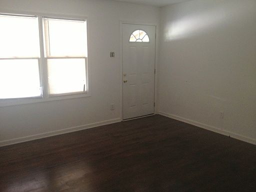 3rd image of 628 Caribbean Dr